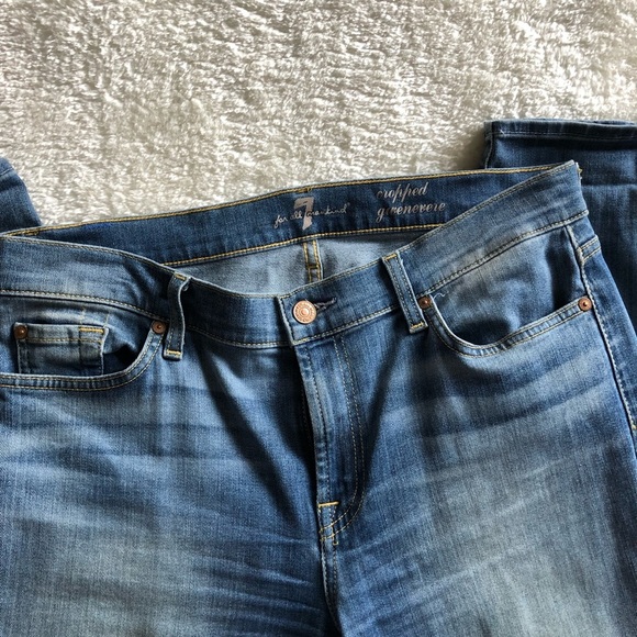 7 For All Mankind Cropped Gwenevere Jeans - Picture 6 of 8
